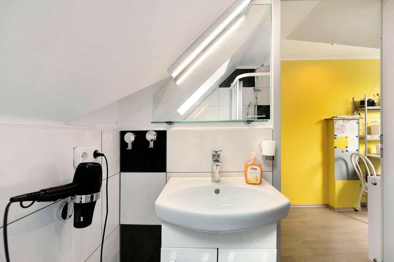Appartement 'Picco 1' met bergzicht, gemeenschappelijk in Beuren (Eifel), Cochem-Zell, Duitsland voor 4 personen foto 19