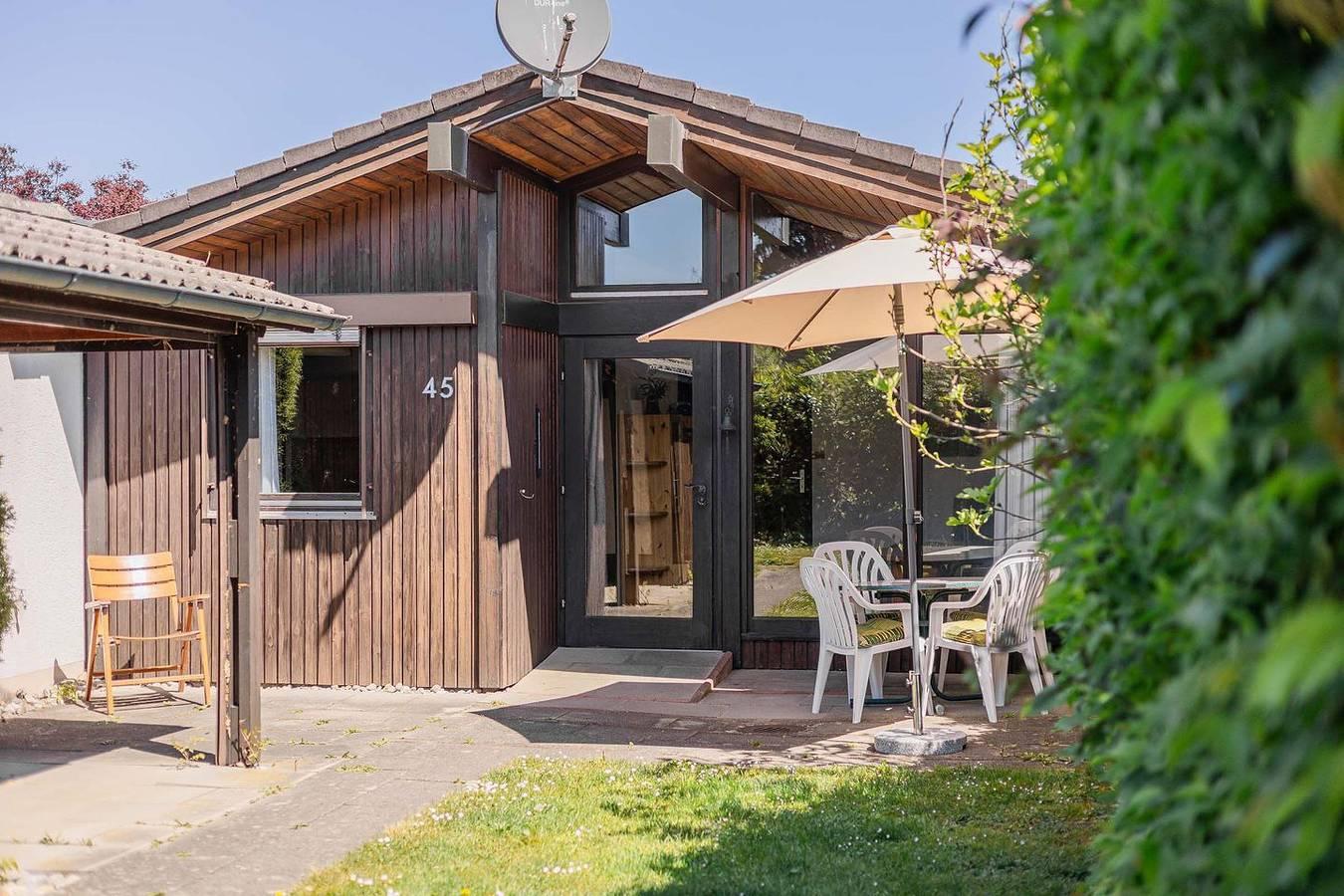 Vakantiehuis met terras en 2 slaapkamers in Immenstaad am Bodensee, Duitsland voor 4 personen foto 21