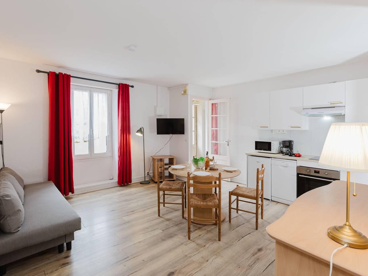 Le Petit Robinson met 1 slaapkamer en binnenzwembad in La Richardais, Saint-Malo en omgeing, Frankrijk voor 4 personen foto 8
