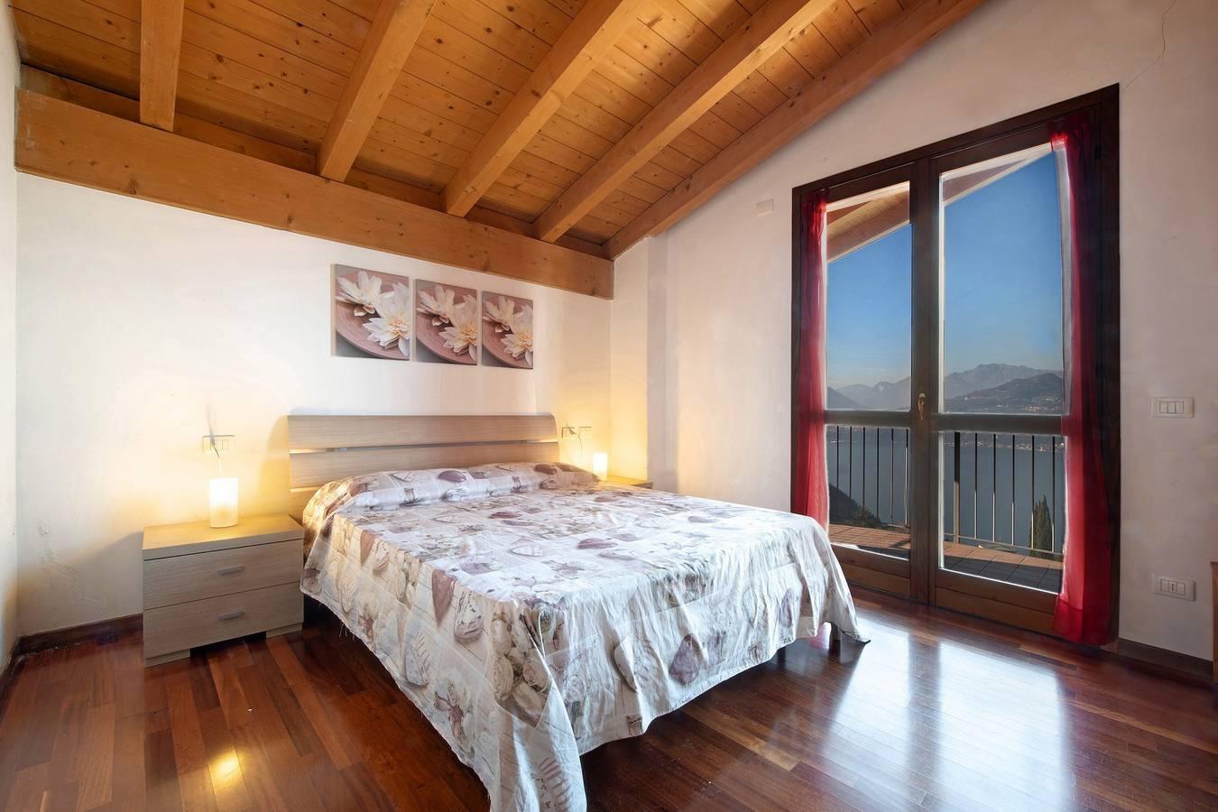 Vakantiehuis in Comomeer, Italië voor 9 personen