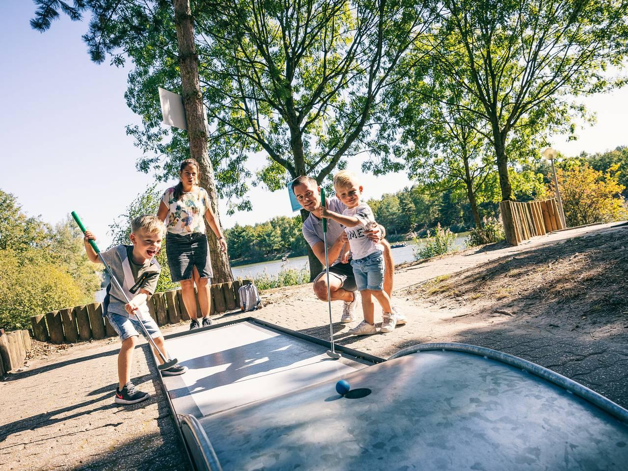Villa in Weerterbergen met privé sauna in Weert, Limburg, Nederland voor 16 personen foto 21