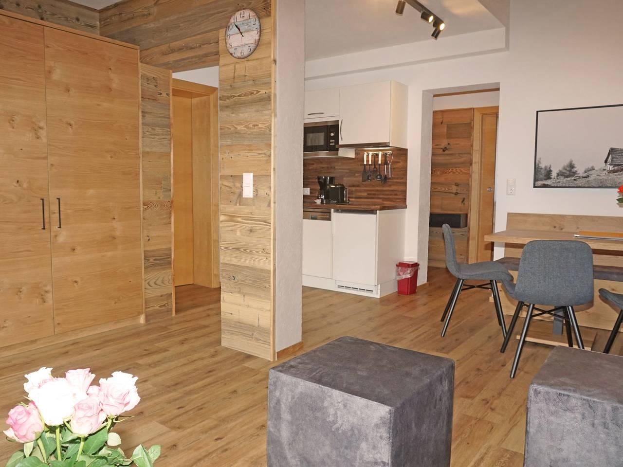 Vakantieappartement met sauna en 3 slaapkamers en terras in Ladis, Serfaus-Fiss-Ladis, Oostenrijk voor 6 personen foto 12