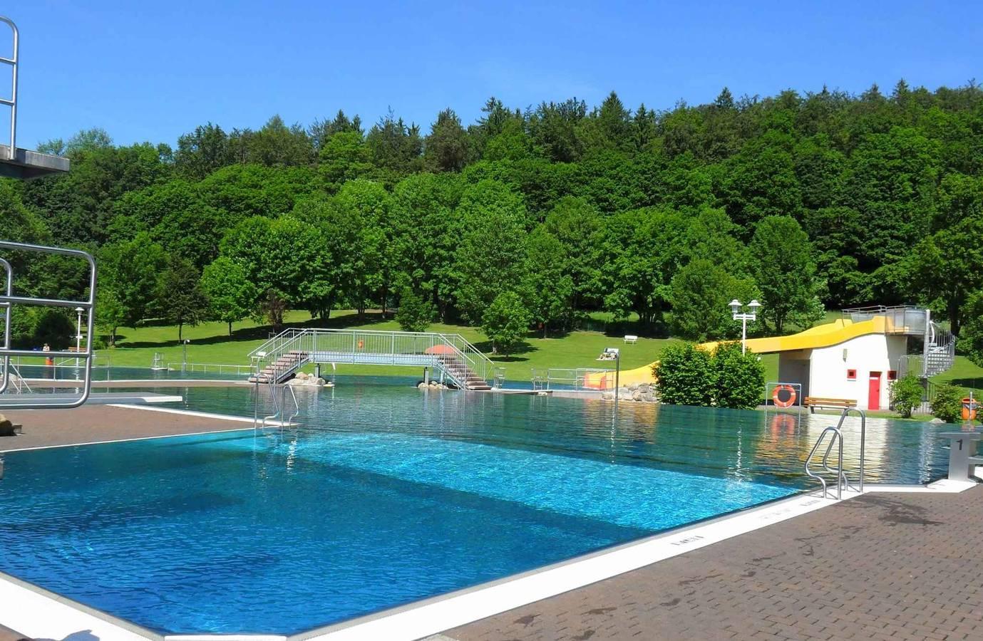 Vakantiehuis met tuin aan het bos in Wartburg, Wutha-Farnroda, Duitsland voor 2 personen foto 19