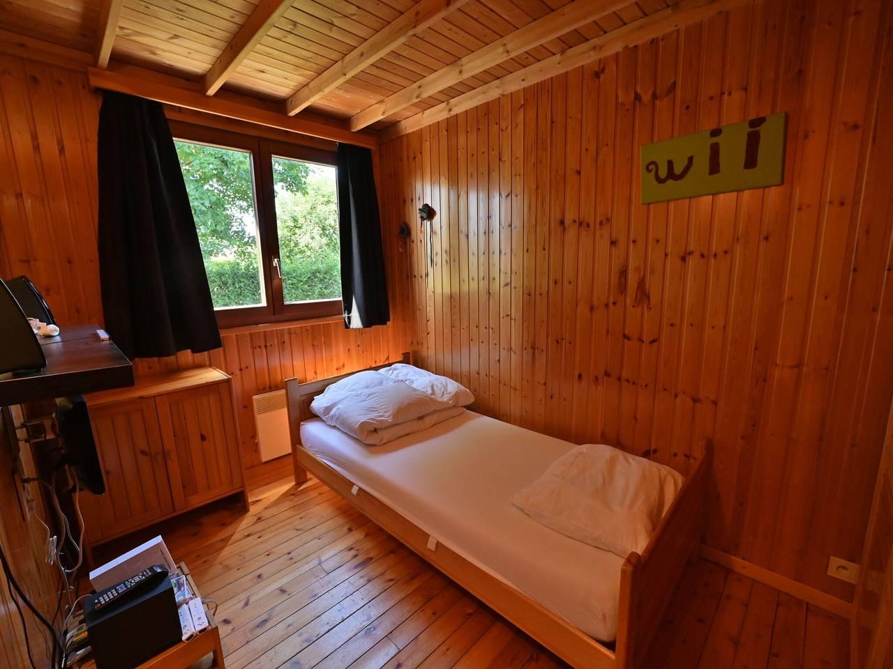 Chalet in Durbuy met Jacuzzi & Tuin in Somme-Leuze, België voor 9 personen foto 21