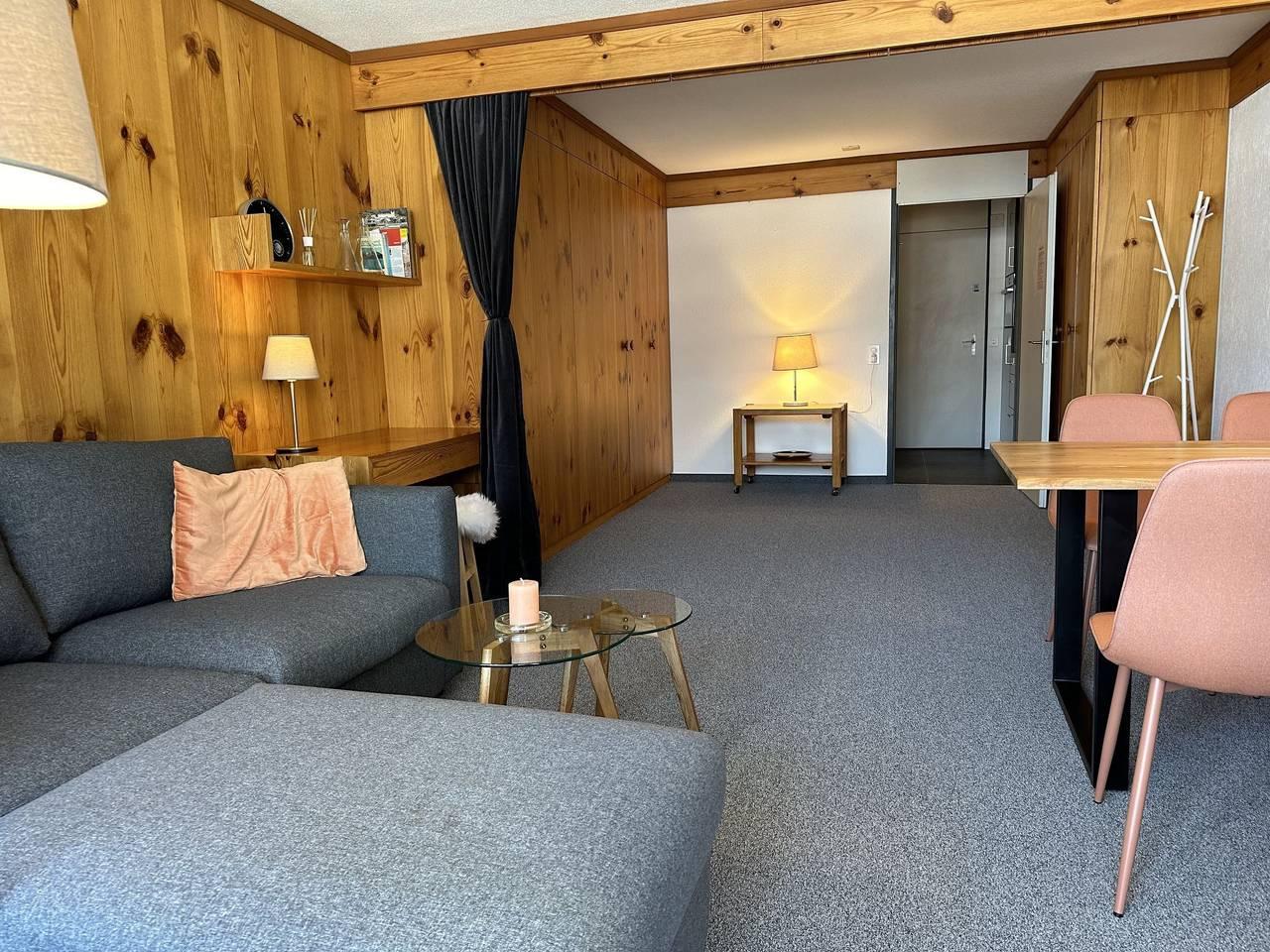 Vakantieappartement met binnenzwembad en zwembad in Disentis, Surselva, Zwitserland voor 4 personen foto 10