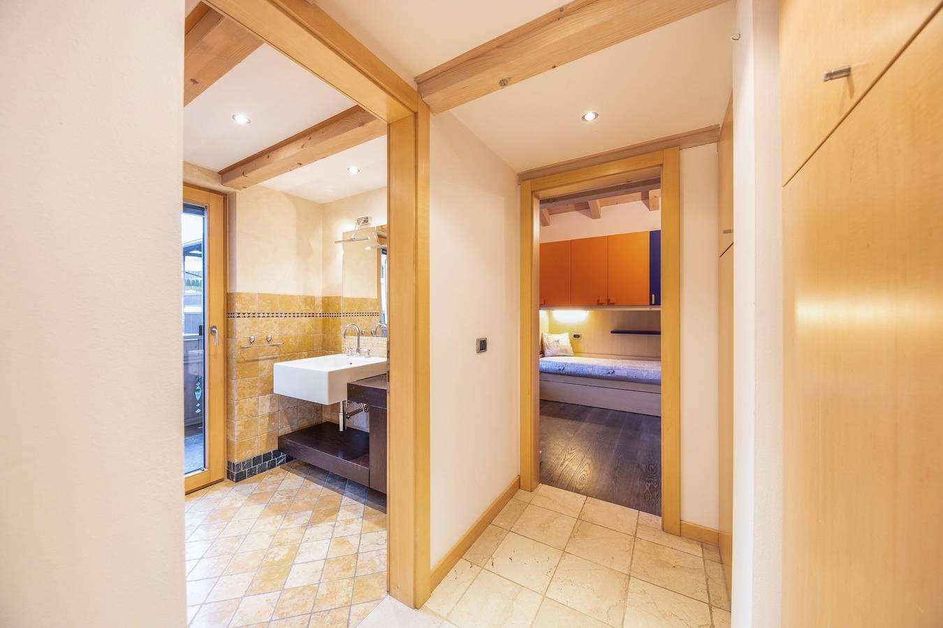 Appartement "La Pratolina Attico" in Castello-Molina di Fiemme, Fleimstaler Alpen, Italië voor 6 personen foto 19