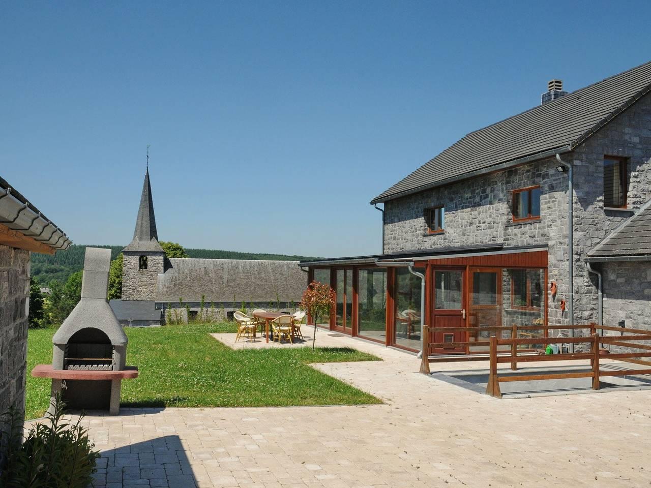 Stenen huis in Durbuy met sauna en tuinzicht in Somme-Leuze, België voor 9 personen foto 21