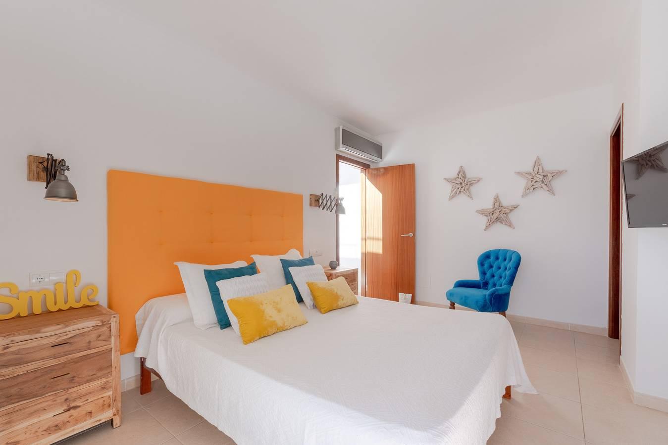 Villa Alcanada Lighthouse in Alcanada, Alcúdia, Spanje voor 8 personen foto 19