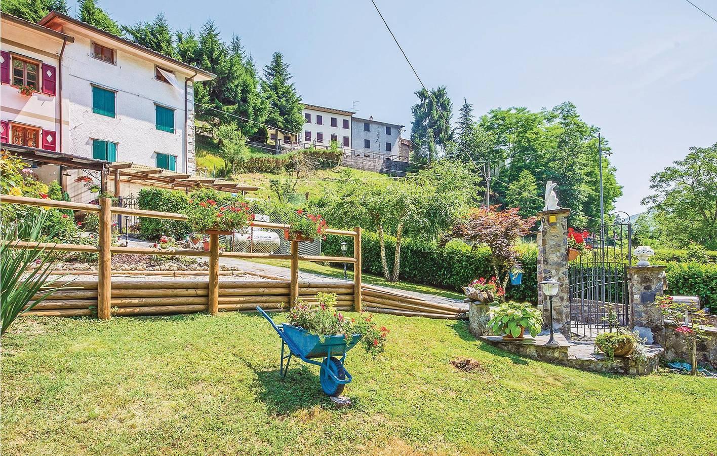 110m² huur met zwembad, tuin & parkeerplaats in Pescaglia, Italiaanse Rivièra, Italië voor 6 personen foto 20