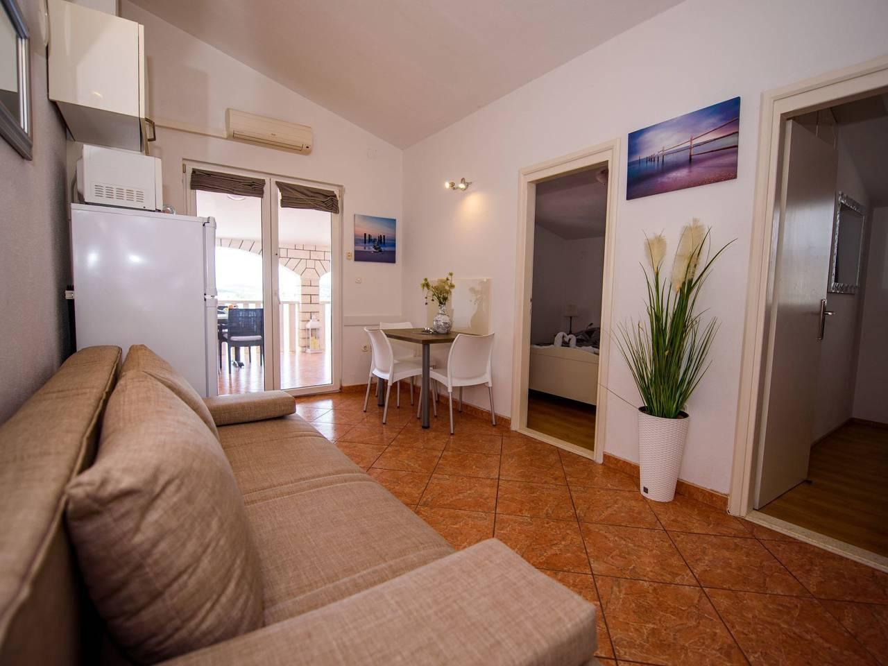 Vakantieappartement met airconditioning in Ražanj, Šibenik-Knin, Kroatië voor 4 personen foto 19