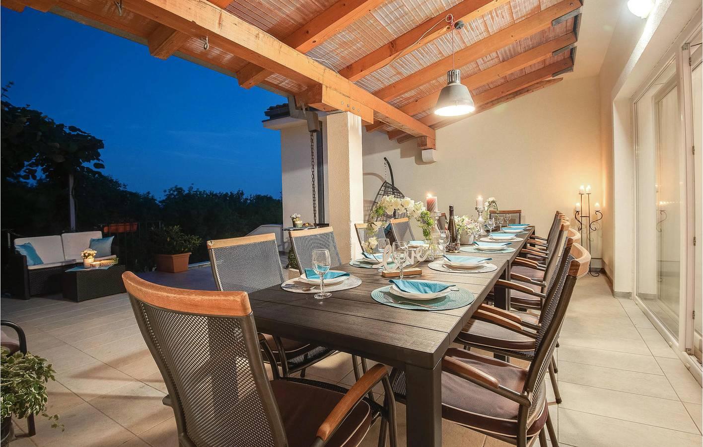 Gezellig appartement vlak bij het strand met zwembad, wifi in Linardici, Krk, Kroatië voor 16 personen foto 22