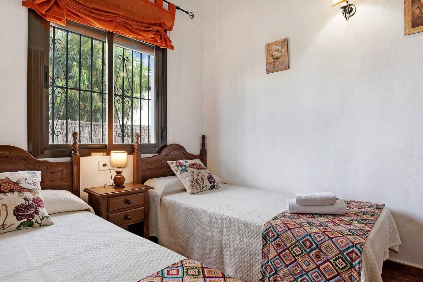 Vakantiehuis "Villa Mendoza" met zwembad, tuin & in Conil de la Frontera, Costa de la Luz, Spanje voor 6 personen foto 19