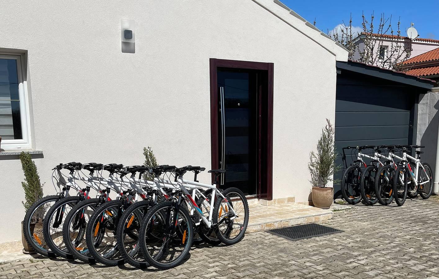 Gezellig appartement met 1 slaapkamer en zwembad, vlak in Valtura, Zuidkust Istrië, Kroatië voor 22 personen foto 20