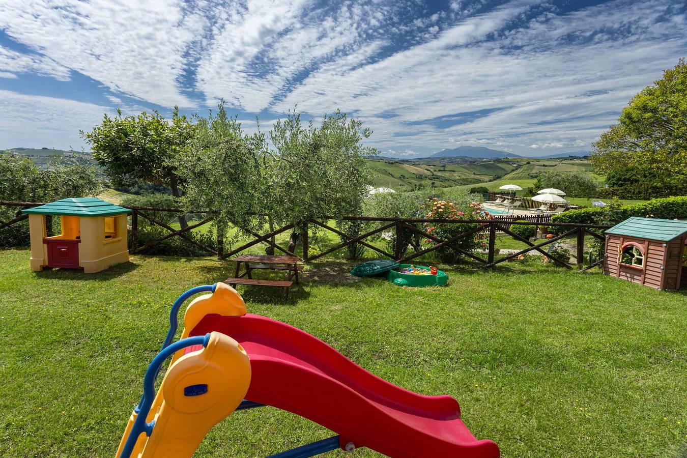 La Casa Di Campagna in Carassai, Italië voor 11 personen foto 21