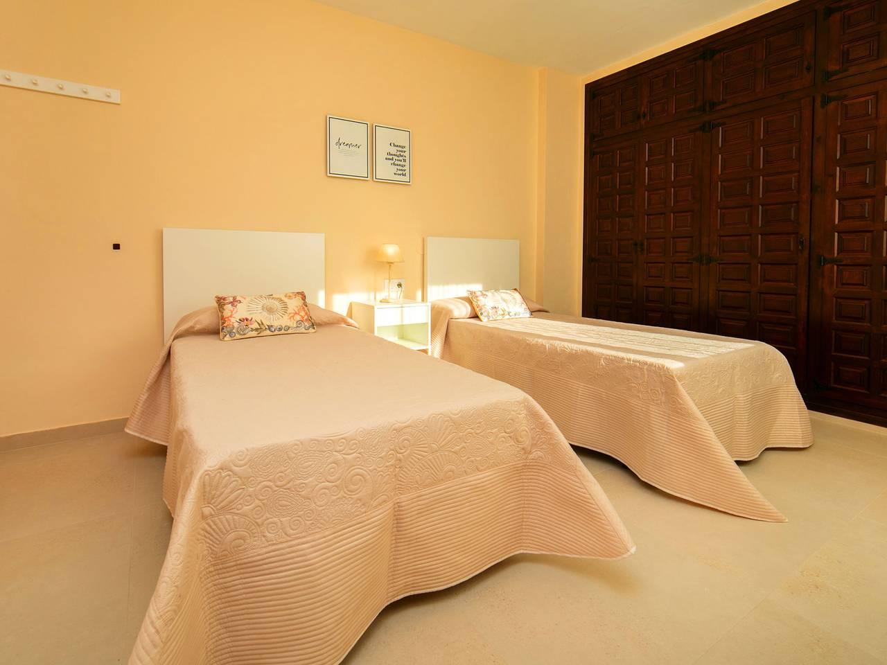 Vakantiehuis met privézwembad en zwembad in Costeres Urbanization, Calpe, Spanje voor 10 personen foto 23