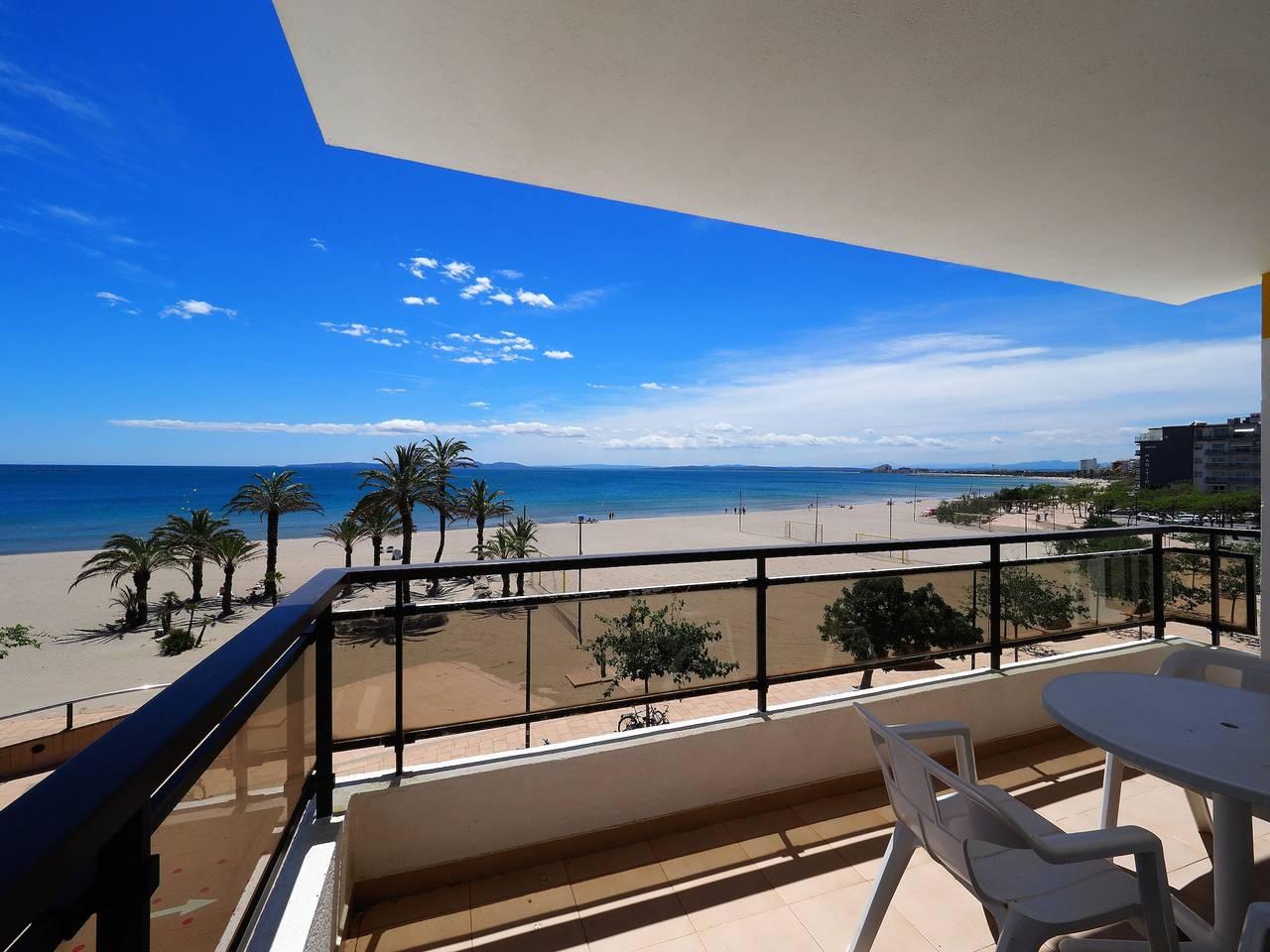 Vakantieappartement met terras in Roses, Upper Empordà, Spanje voor 6 personen foto 24