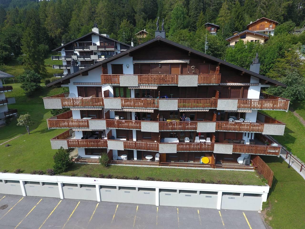 Domino B 48 in Ovronnaz, Leytron, Zwitserland voor 4 personen