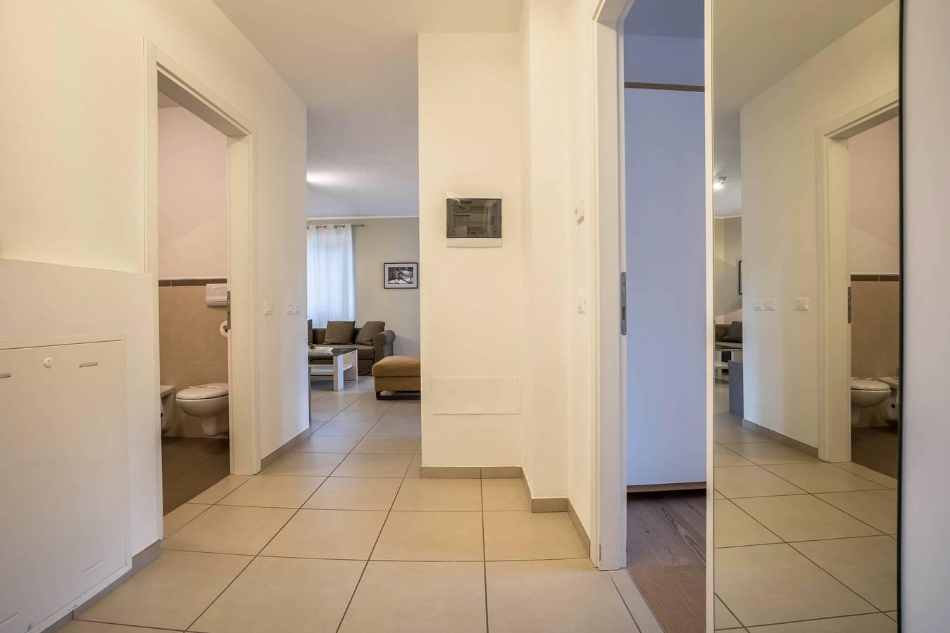 Appartement 'La Villa Tesoro' met Uitzicht op het Meer, Gedeeld in Tignale, Garda Bergen, Italië voor 6 personen foto 24