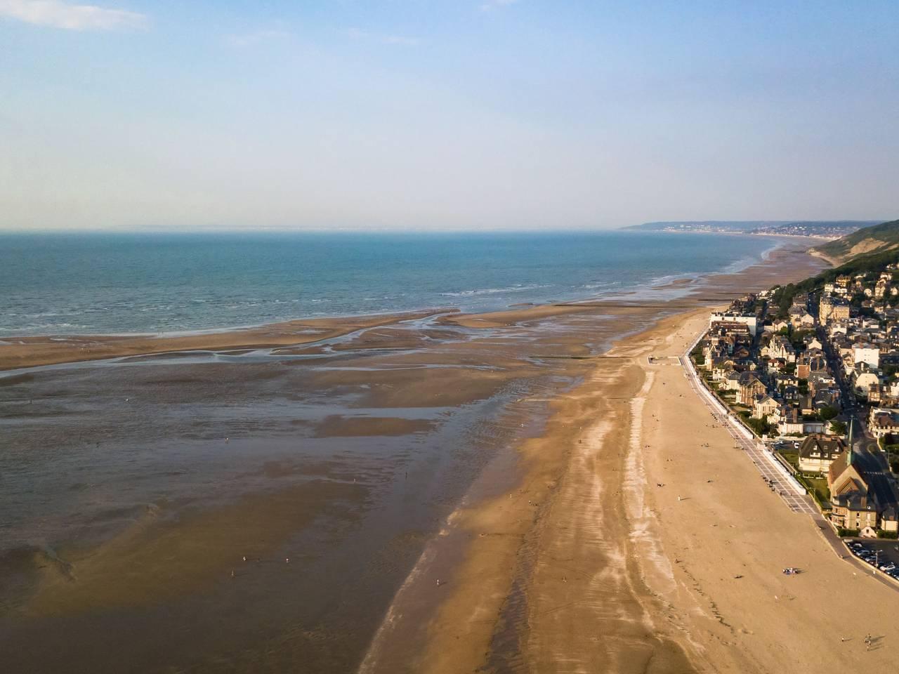 Les Marines 1 et 2 met 2 slaapkamers en balkon in Dives-sur-Mer, Frankrijk voor 2 personen foto 22