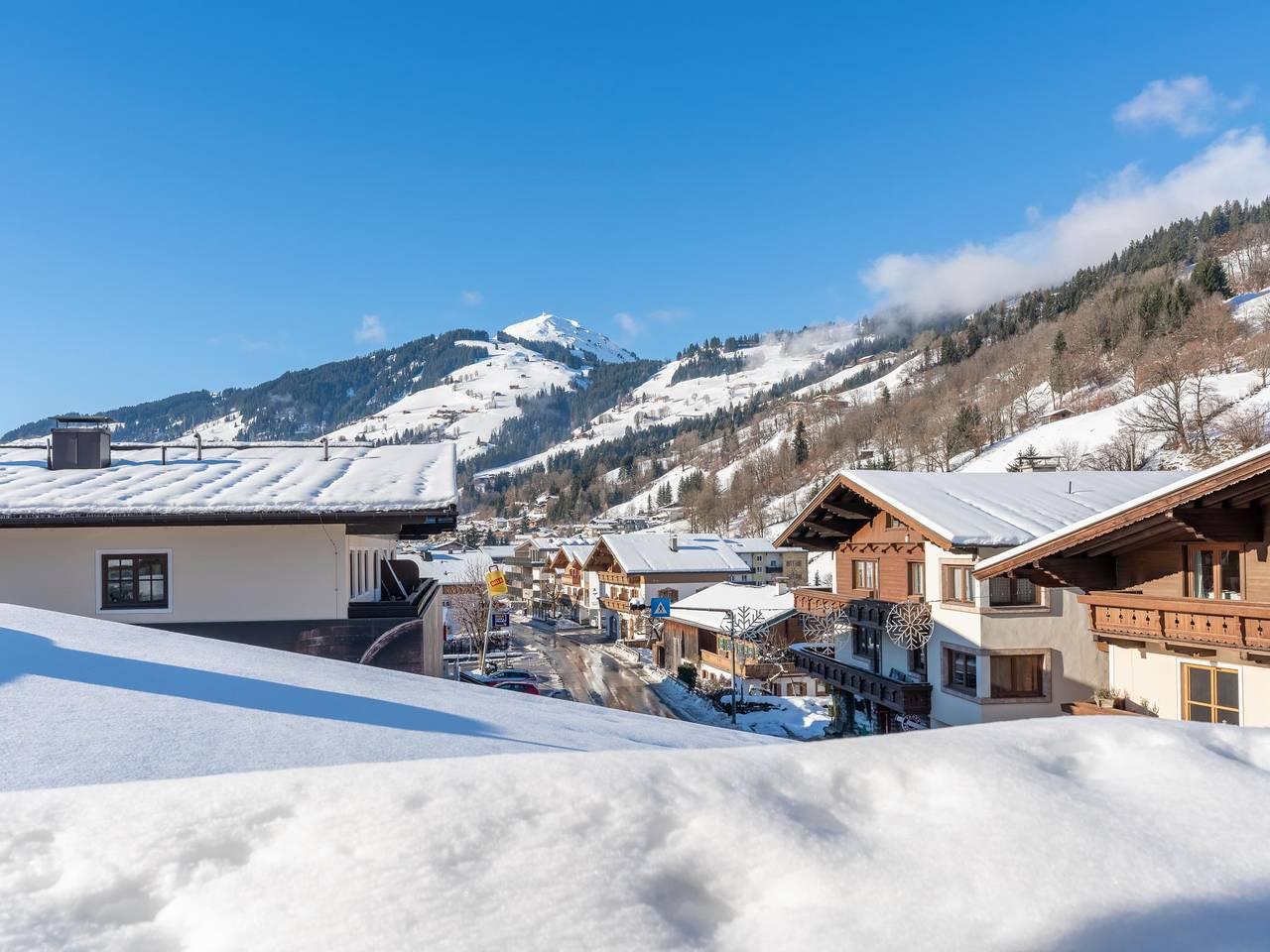 Moderne woning met zonnig balkon in dorpskern van Brixen in Brixen im Thale, Kaisergebirge, Oostenrijk voor 8 personen foto 22