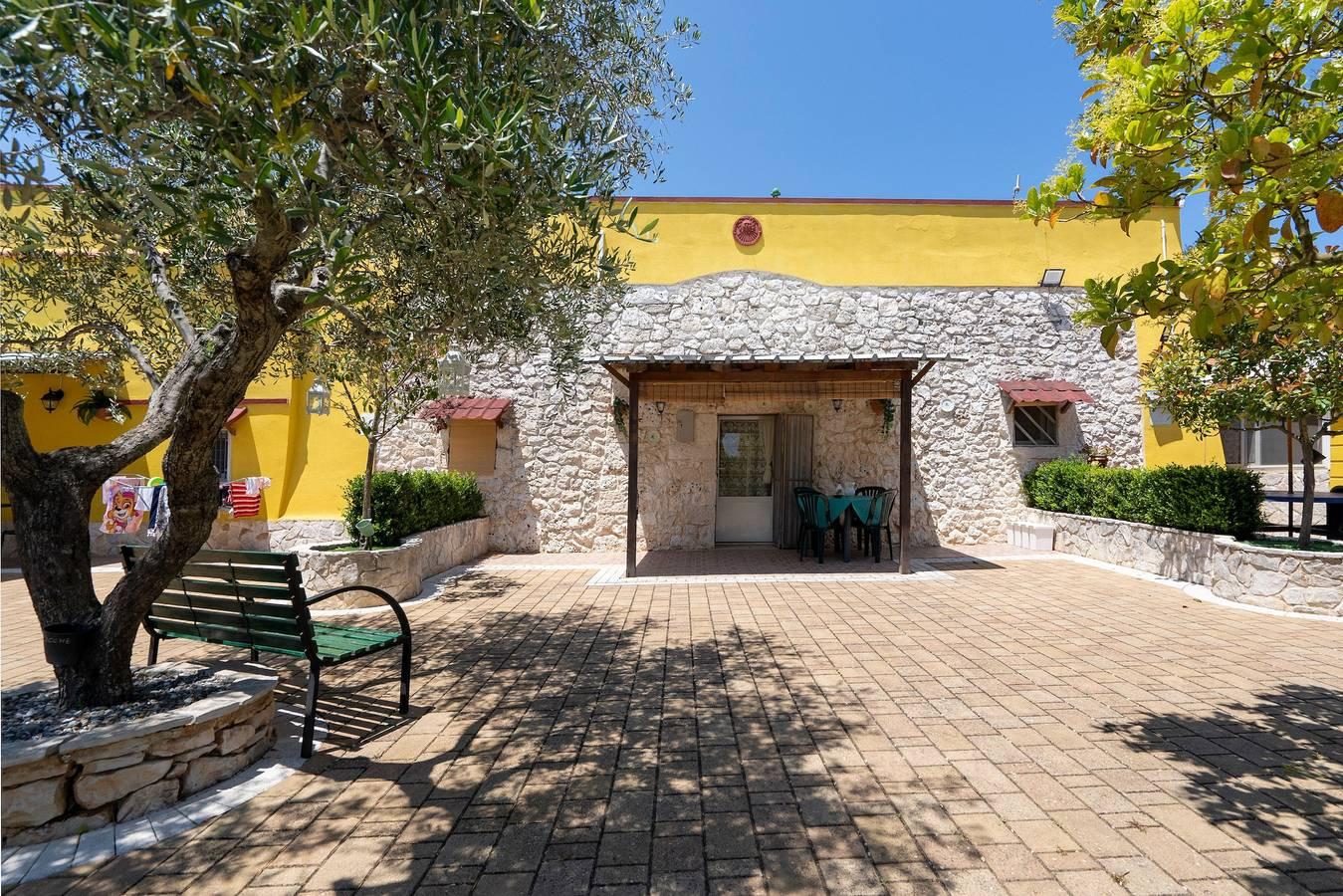 Vakantiehuis Le Lamie di Comasia 2 met Gedeeld Zwembad in Martina Franca, Provincie Taranto, Italië voor 4 personen foto 19