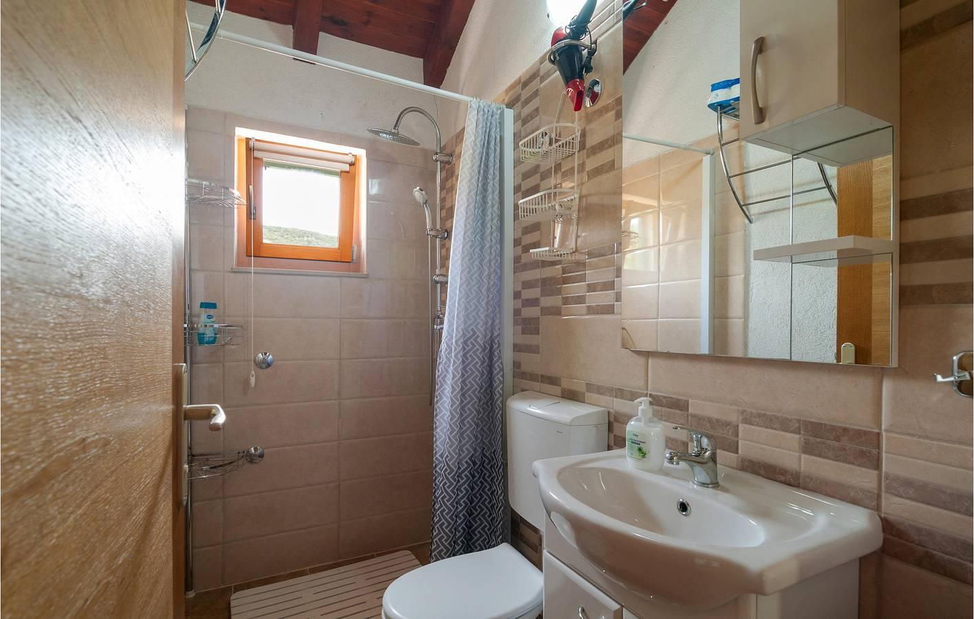 Charmant appartement met zwembad, terras en wifi – 2 km in Dol (Postira), Postira, Kroatië voor 6 personen foto 19