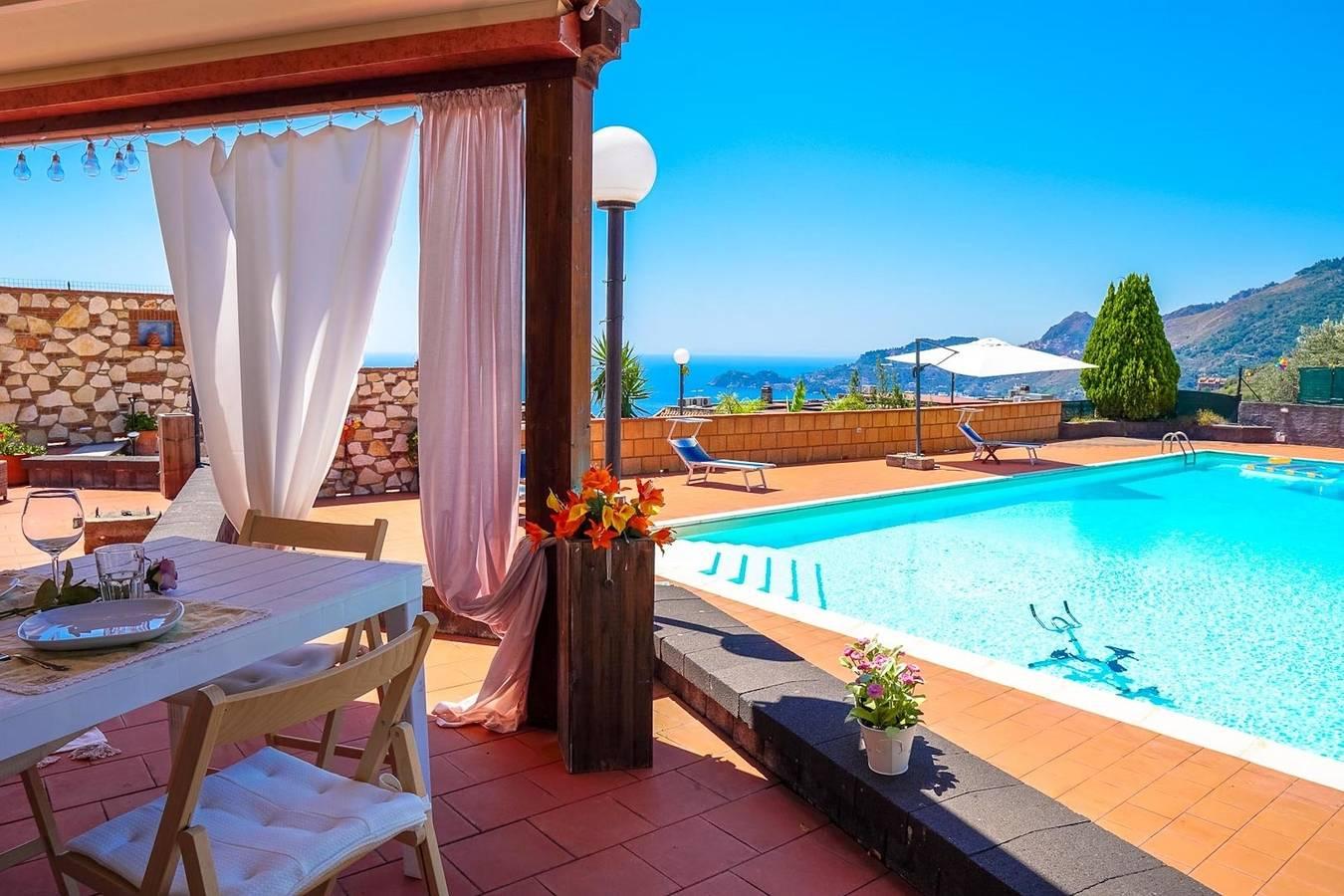 Vakantiehuis in Letojanni, Italië voor 4 personen