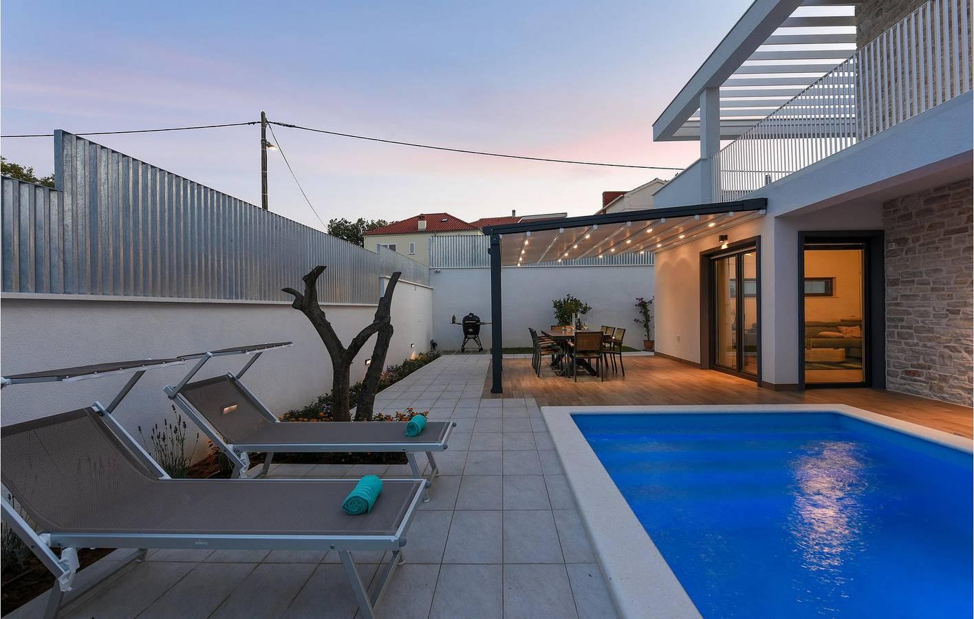 Ruim appartement van 150 m² met zwembad, wifi in Zadar Stad, Zadar (Municipality), Kroatië voor 8 personen foto 19