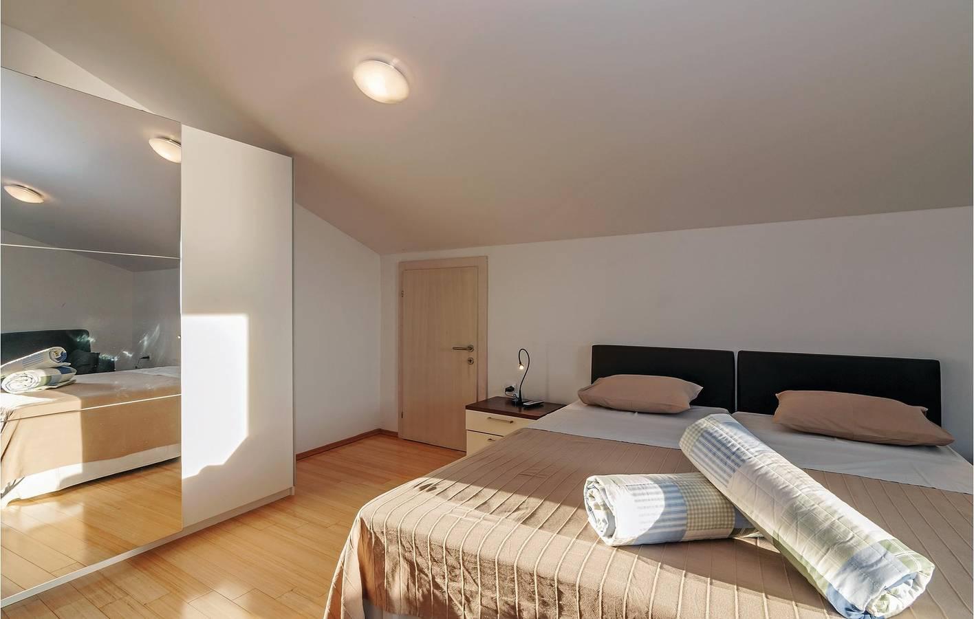 Gezellig appartement met 1 slaapkamer en zwembad, op 100 meter van de kust in Privlaka, Zadar, Kroatië voor 7 personen foto 21