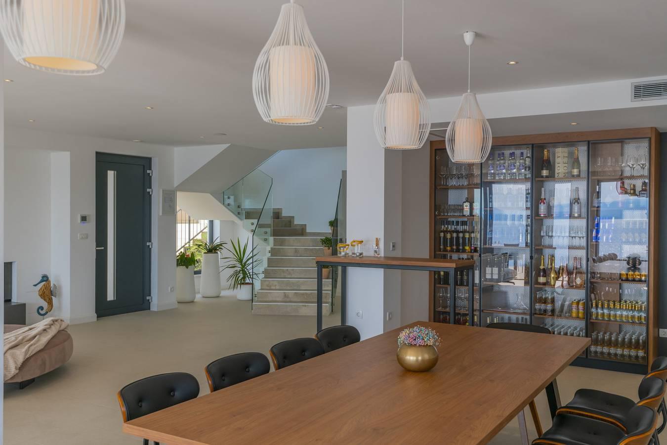Villa met balkon/terras in Makarska Riviera, Kroatië voor 18 personen foto 19