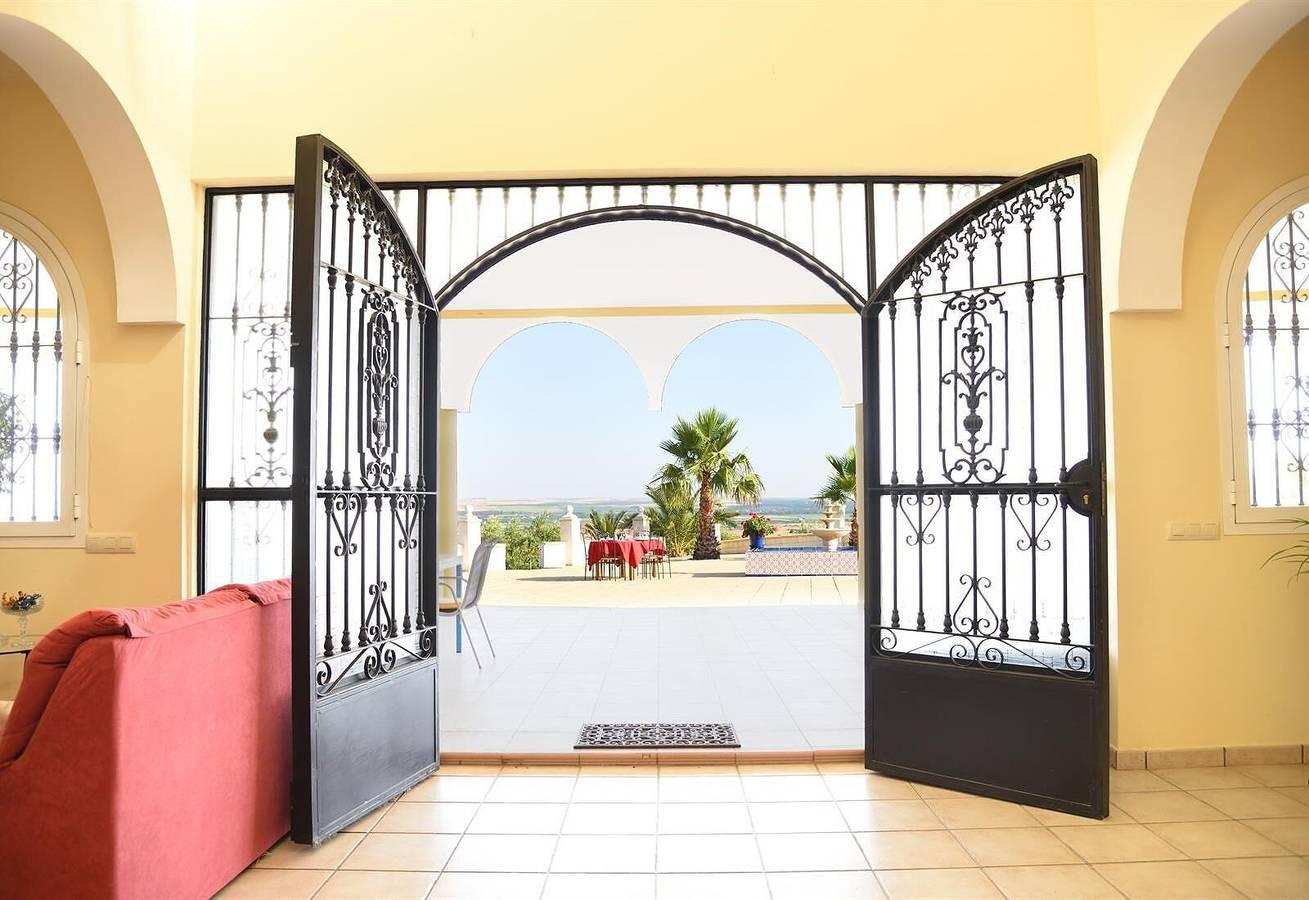 Villa Bellavista met privé zwembad, vrij uitzicht en Wifi in Lora del Río, Sevilla Provincie, Spanje voor 14 personen foto 24