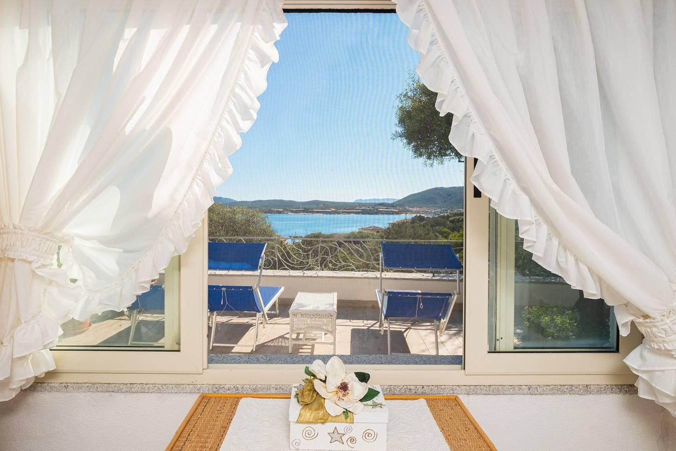 Appartement 'Bella Vista Marinella 2' met zeezicht, terras, airco in Porto Rotondo, Olbia, Italië voor 4 personen foto 19