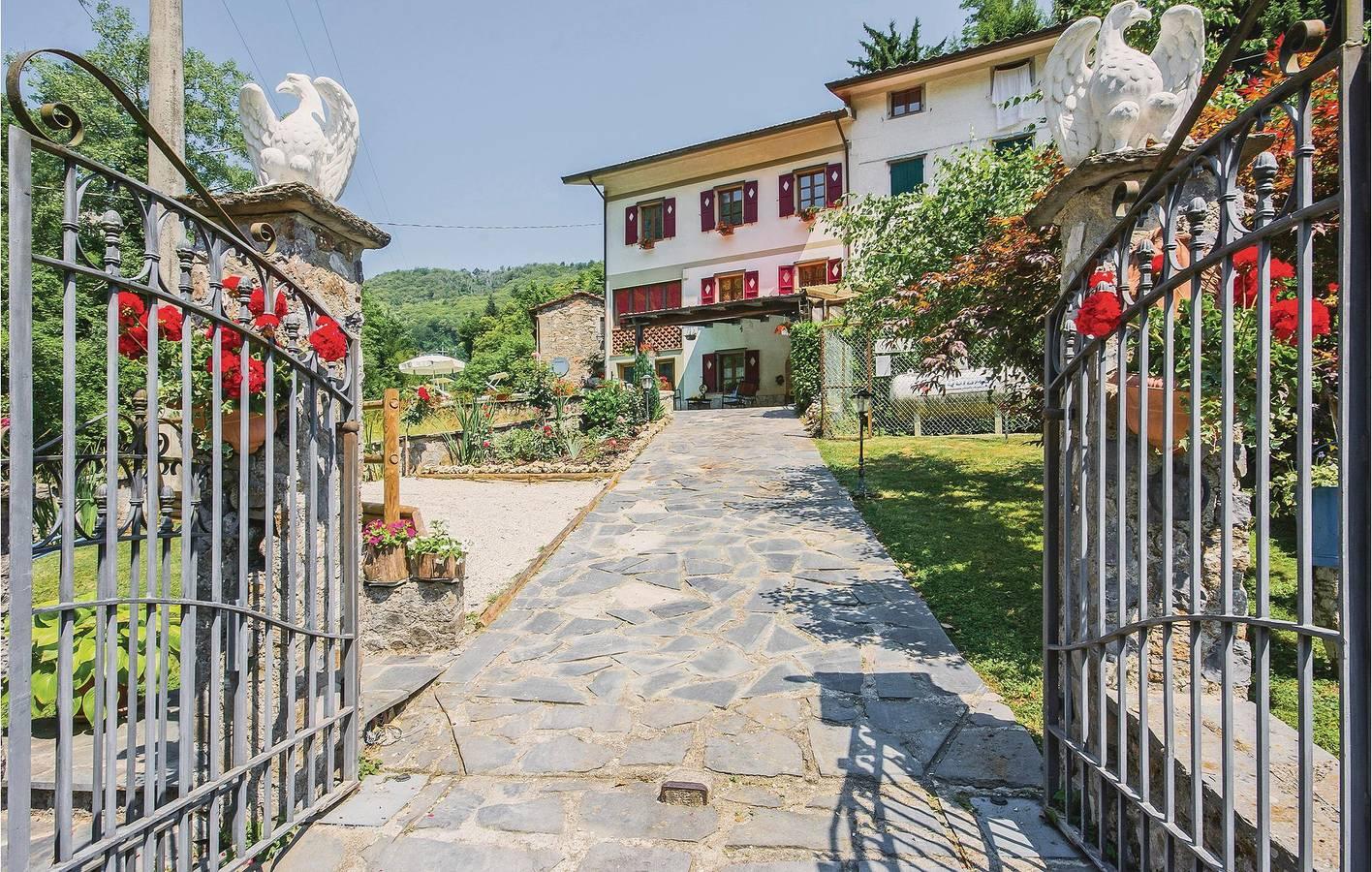 110m² huur met zwembad, tuin & parkeerplaats in Pescaglia, Italiaanse Rivièra, Italië voor 6 personen foto 19