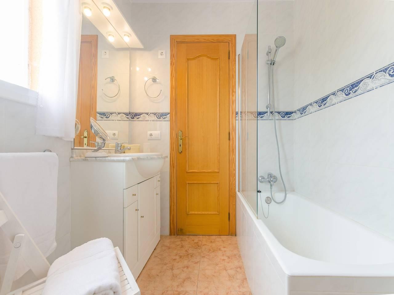Chalet in Alcúdia bij het strand in Playa de Alcúdia, Alcúdia, Spanje voor 5 personen foto 23