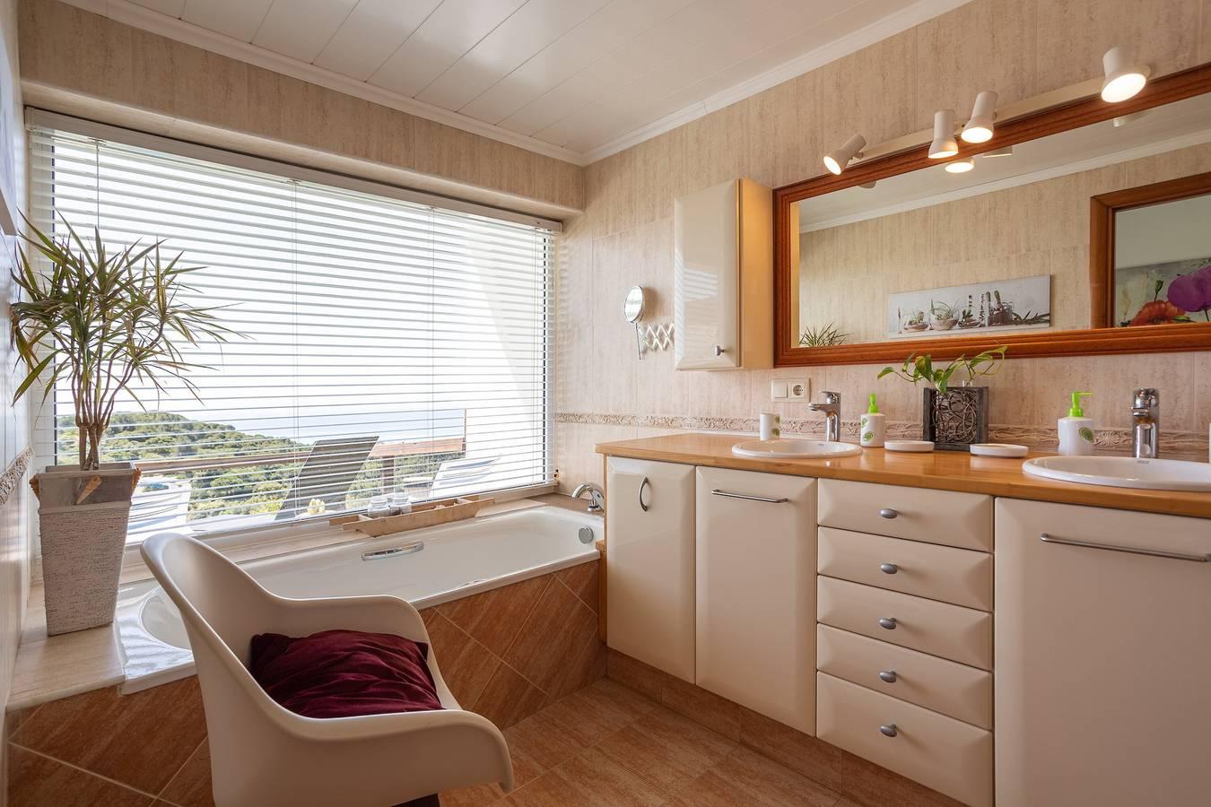 Vakantiehuis "Can di Luca" met zeezicht, zwembad & wifi in Malgrat de Mar, Costa del Maresme, Spanje voor 8 personen foto 22