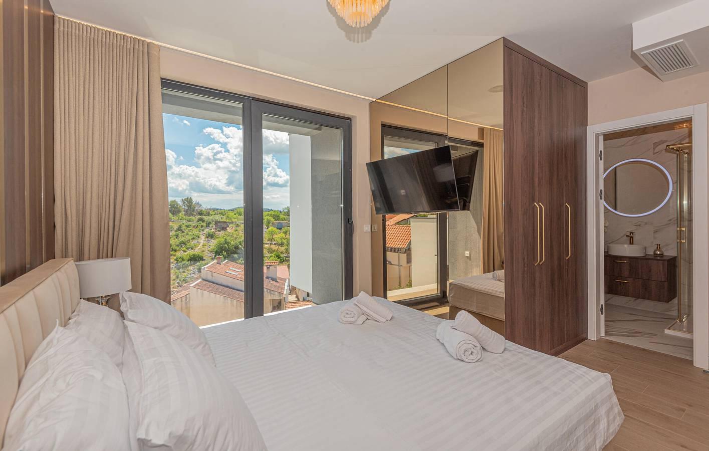 Charmant appartement met 2 slaapkamers, zwembad en terras in Raslina, Šibenik-Knin, Kroatië voor 8 personen foto 23