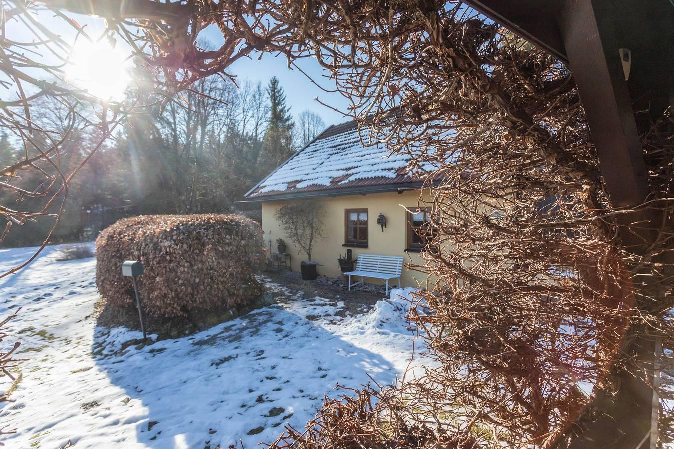 Landhuis 'Uriges Landhäuschen' met privé-tuin, terras en wifi in Siegsdorf, Beierse Alpen, Duitsland voor 4 personen foto 21