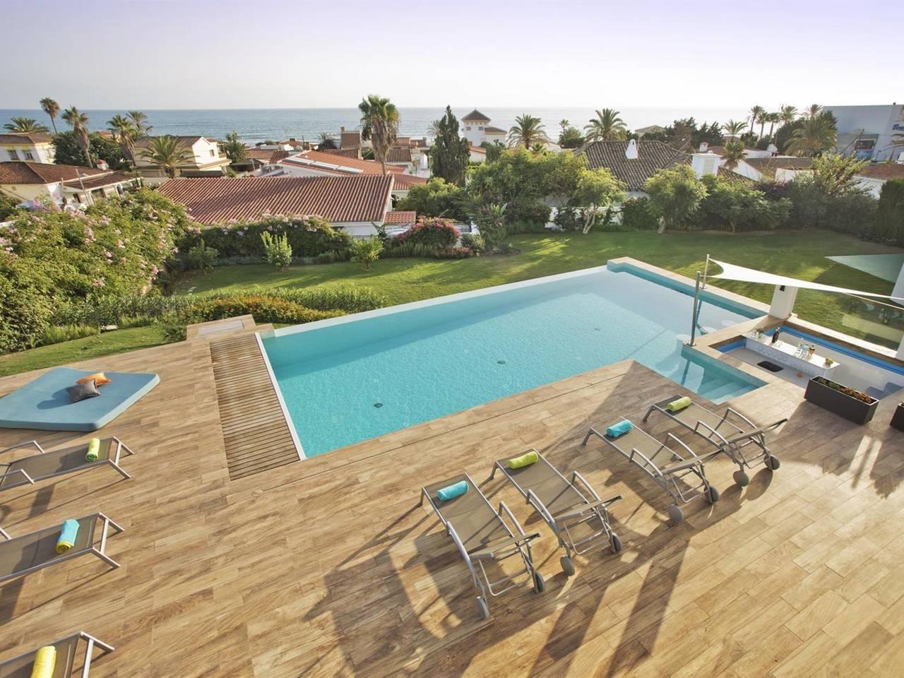 Vakantiehuis met zeezicht en zwembad in Marbella Oost, Marbella, Spanje voor 16 personen foto 24