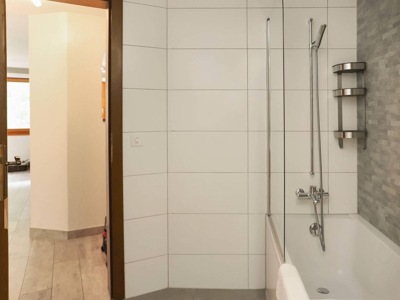 Vakantieappartement met 101 m², 3 slaapkamers en 2 badkamers in Zermatt, Walliser Alpen, Zwitserland voor 6 personen foto 19