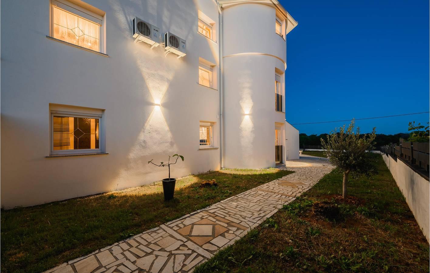 Gezellig appartement met 1 slaapkamer en zwembad, vlak in Valtura, Zuidkust Istrië, Kroatië voor 22 personen foto 21