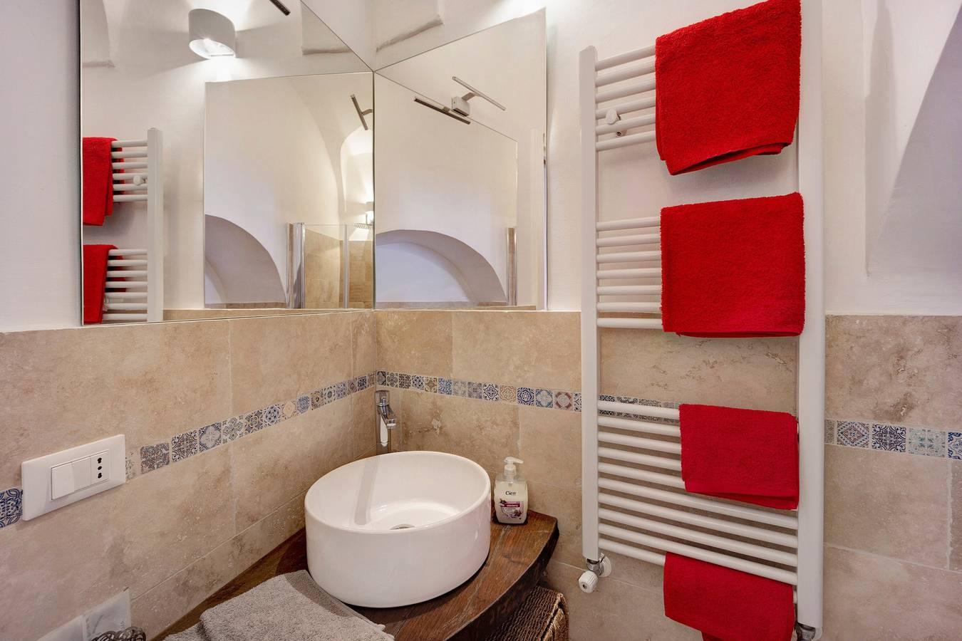 Appartement "La stanza segreta platinum" met balkon & Wi-Fi in Dolceacqua, Italië voor 2 personen foto 19
