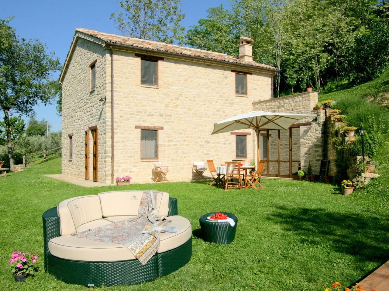 Luxe verblijf met tuin in Monte San Martino, Provincie Macerata, Italië voor 6 personen foto 23