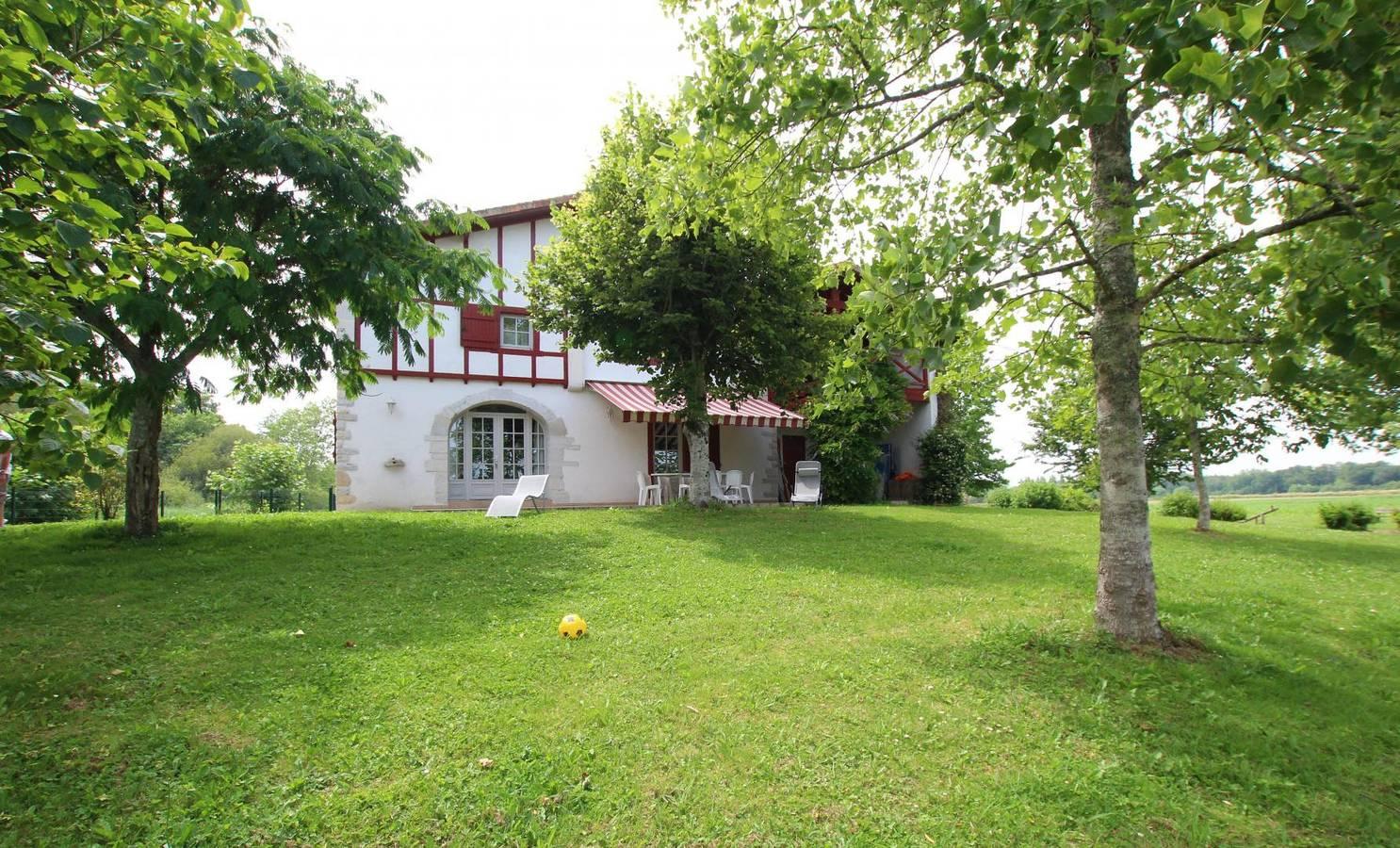 Vakantiehuis in Urcuit vanaf 116€ per nacht