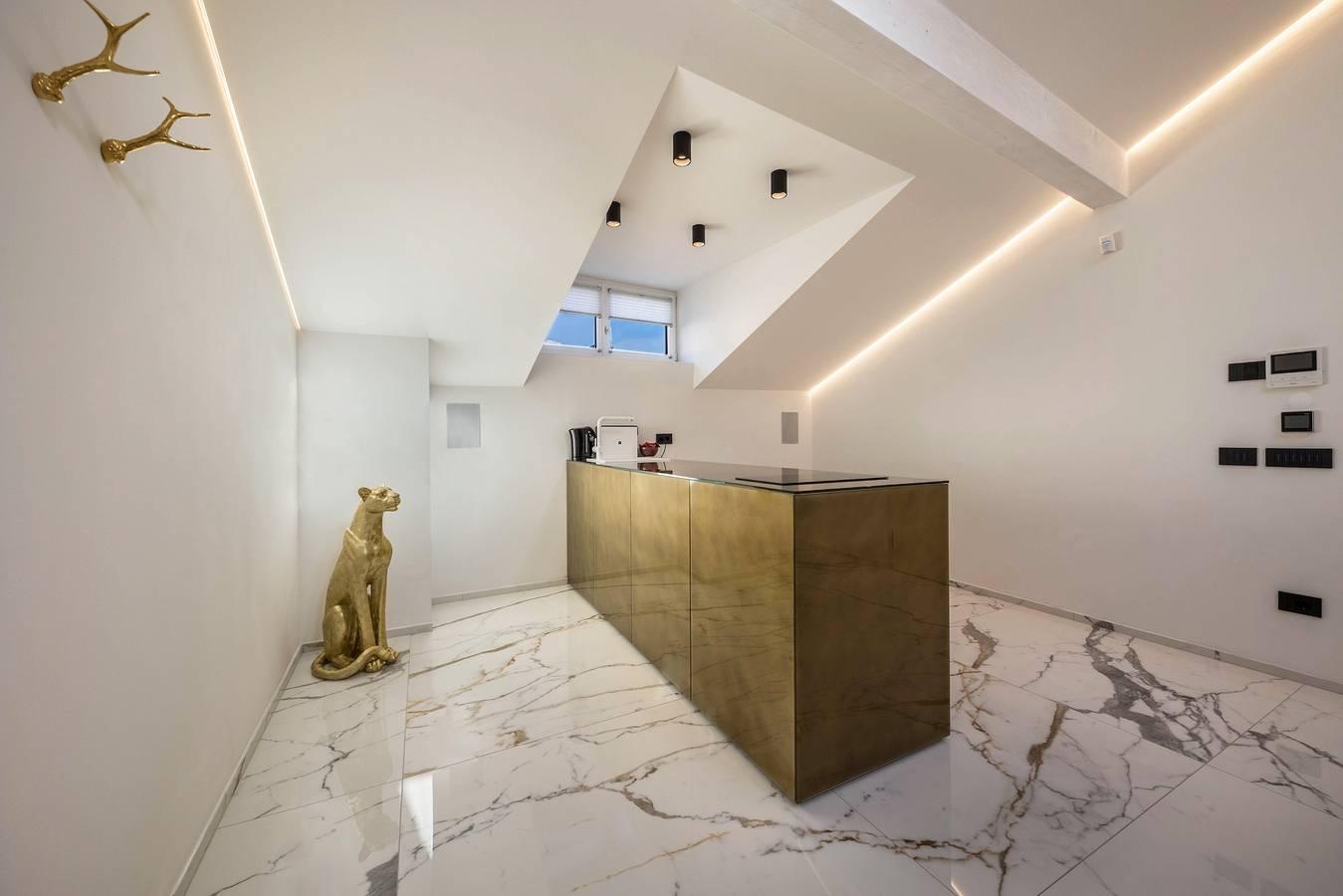 Appartement 'App 301 Palazzo Cavour' met uitzicht op de bergen in Centro-Piani-Rencio, Bozen, Italië voor 4 personen foto 20
