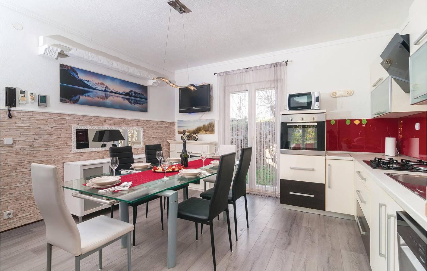 Charmant appartement met 2 slaapkamers, toegang tot het zwembad in Split-Dalmatië, Kroatië voor 8 personen foto 24