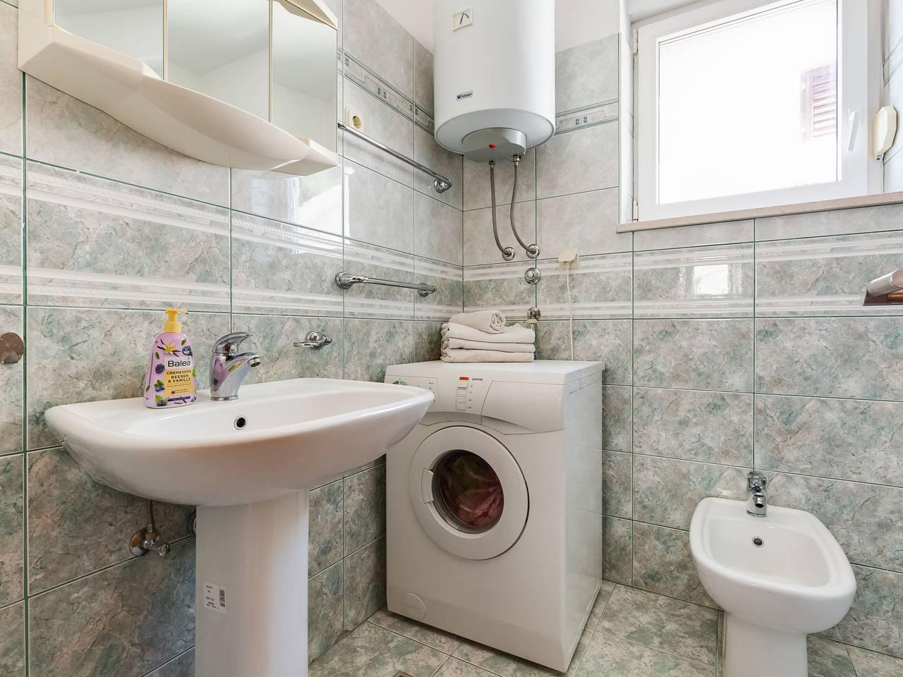 Vakantieappartement met zeezicht en airconditioning in Obrovac, Zadar, Kroatië voor 3 personen foto 24