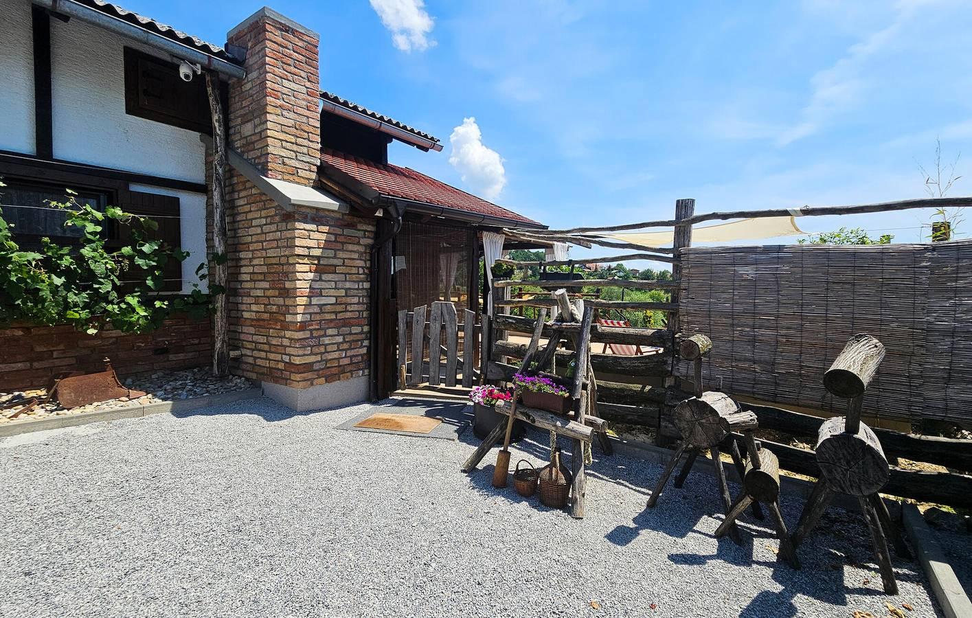 Gezellig vakantiehuisje met 2 slaapkamers, zwembad en terras in de buurt in Sisak-Moslavina, Kroatië voor 6 personen foto 20