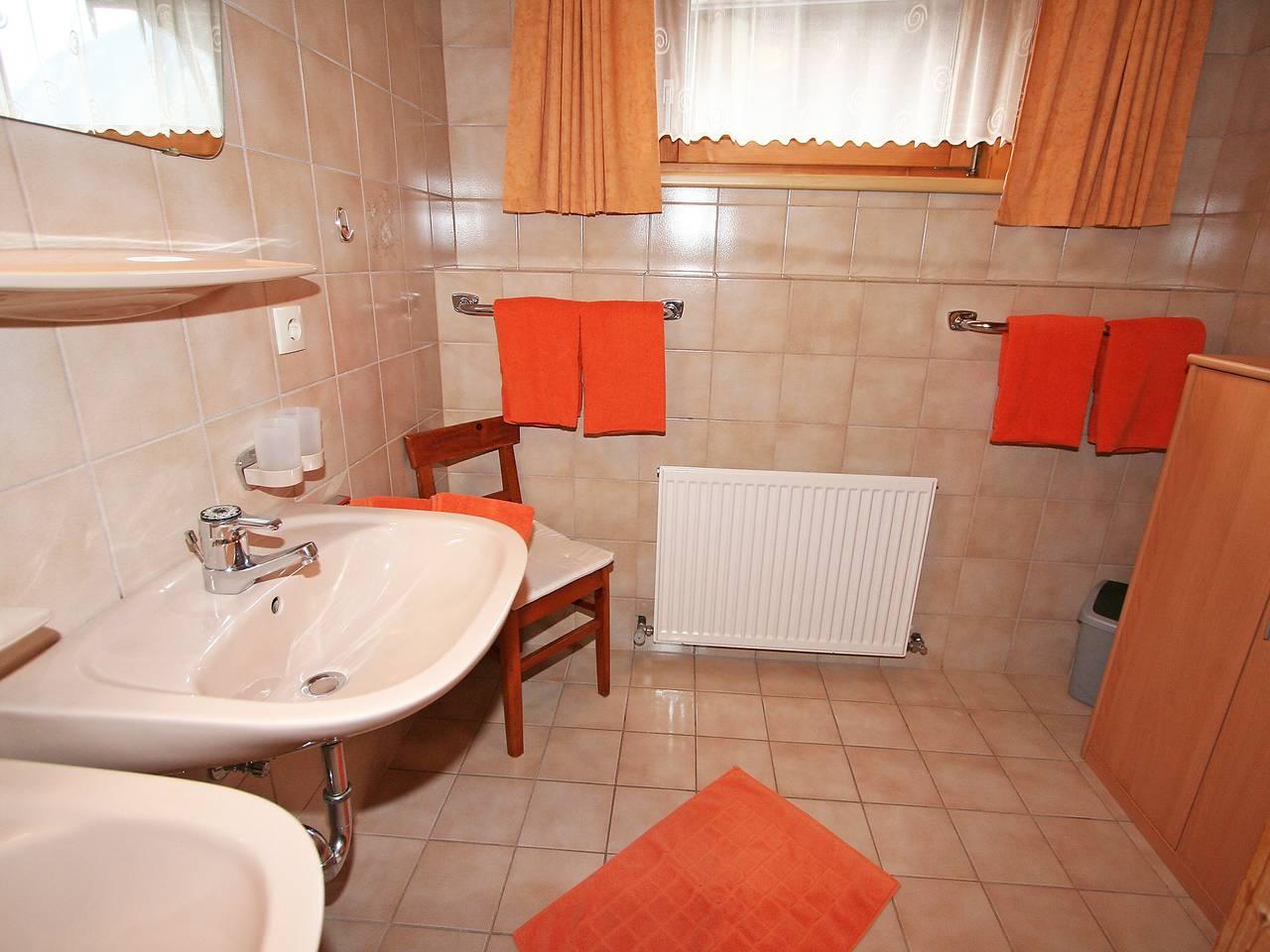 Sonnenheim met 2 slaapkamers en binnenzwembad in Mayrhofen, Zillertaler Alpen, Oostenrijk voor 4 personen foto 6