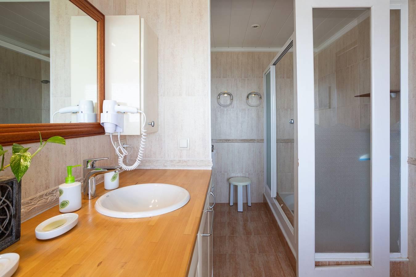Vakantiehuis "Can di Luca" met zeezicht, zwembad & wifi in Malgrat de Mar, Costa del Maresme, Spanje voor 8 personen foto 23