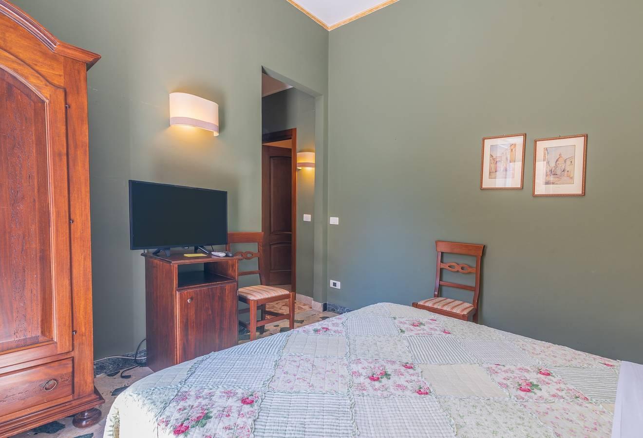 Vakantiehuis 'Casa Neathon' met Wi-Fi, Terras & Balkon in Noto, Italië voor 14 personen foto 20